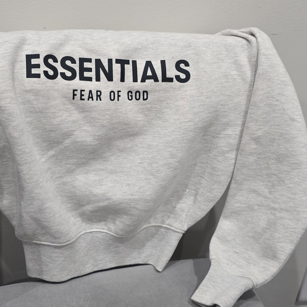 Size XS (4/5) Essentials Fear of God Gray Sweatshirt